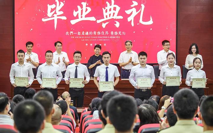 山城重庆，魅力绽放，国际旅游目的地新名片